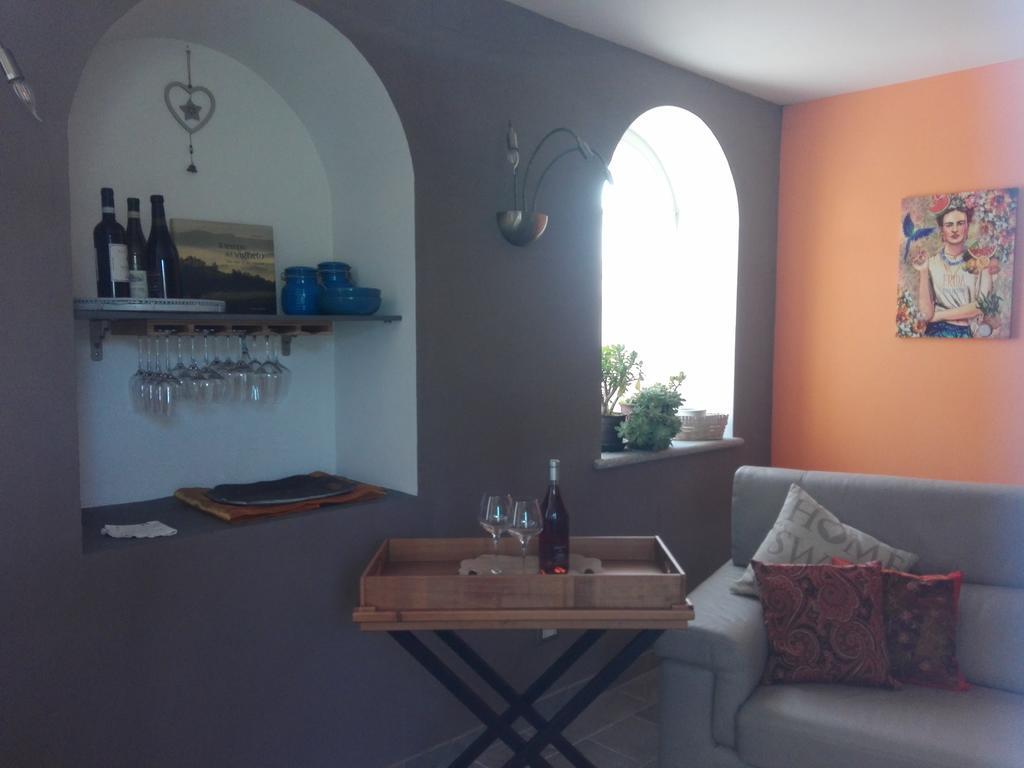 Casa Badinot Guest House Diano d'Alba Exterior photo