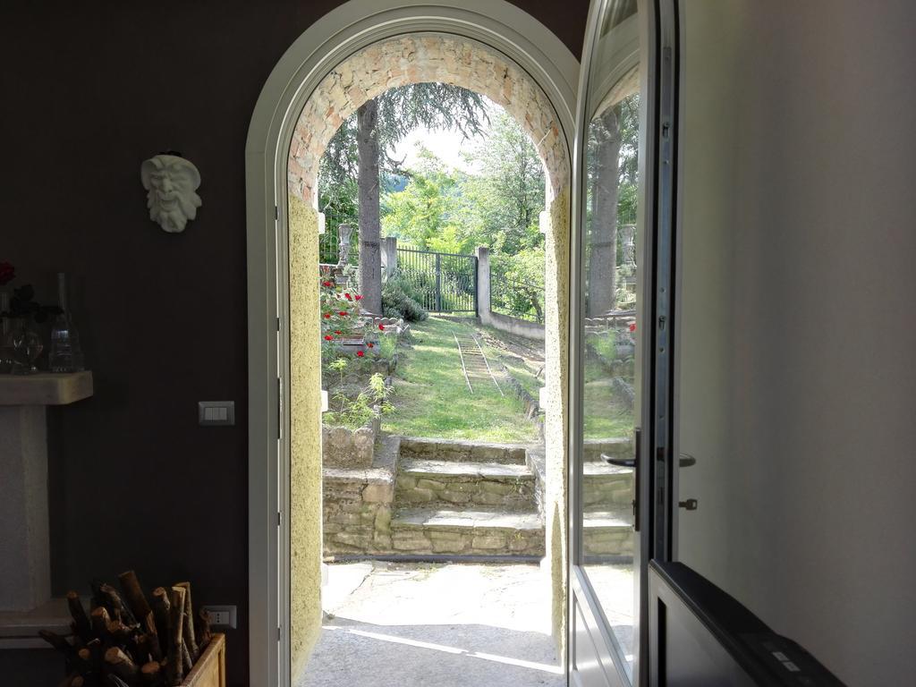 Casa Badinot Guest House Diano d'Alba Exterior photo