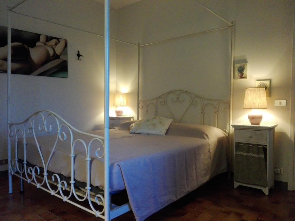 Casa Badinot Guest House Diano d'Alba Exterior photo