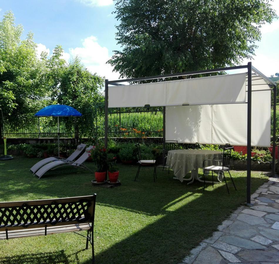 Casa Badinot Guest House Diano d'Alba Exterior photo