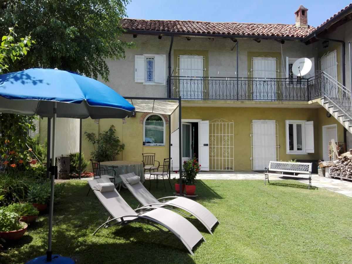 Casa Badinot Guest House Diano d'Alba Exterior photo