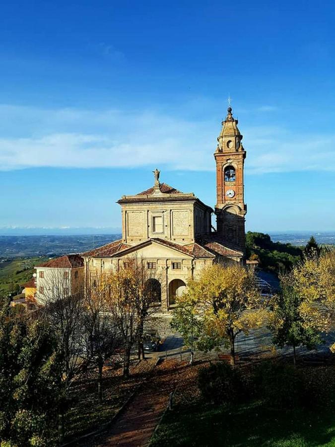 Casa Badinot Guest House Diano d'Alba Exterior photo